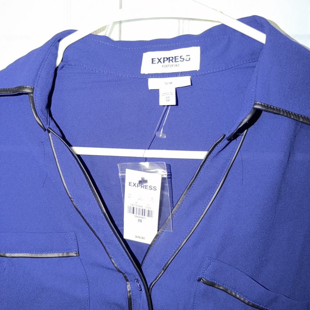 NWT Express Portofino Slim Shirt Womens X-Small Blue Blouse Top Roll Tab Sleeve - Picture 2 of 4